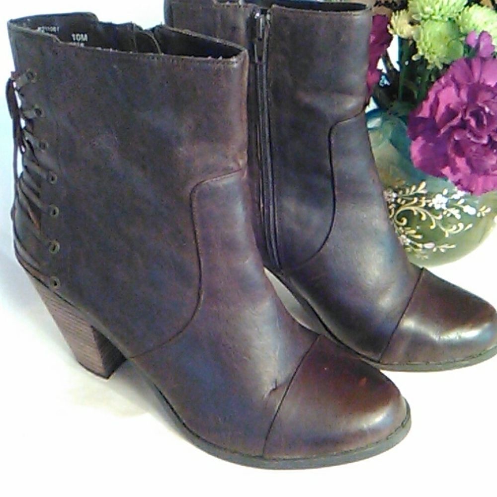 Adam Tucker Me Too Heeled Boots